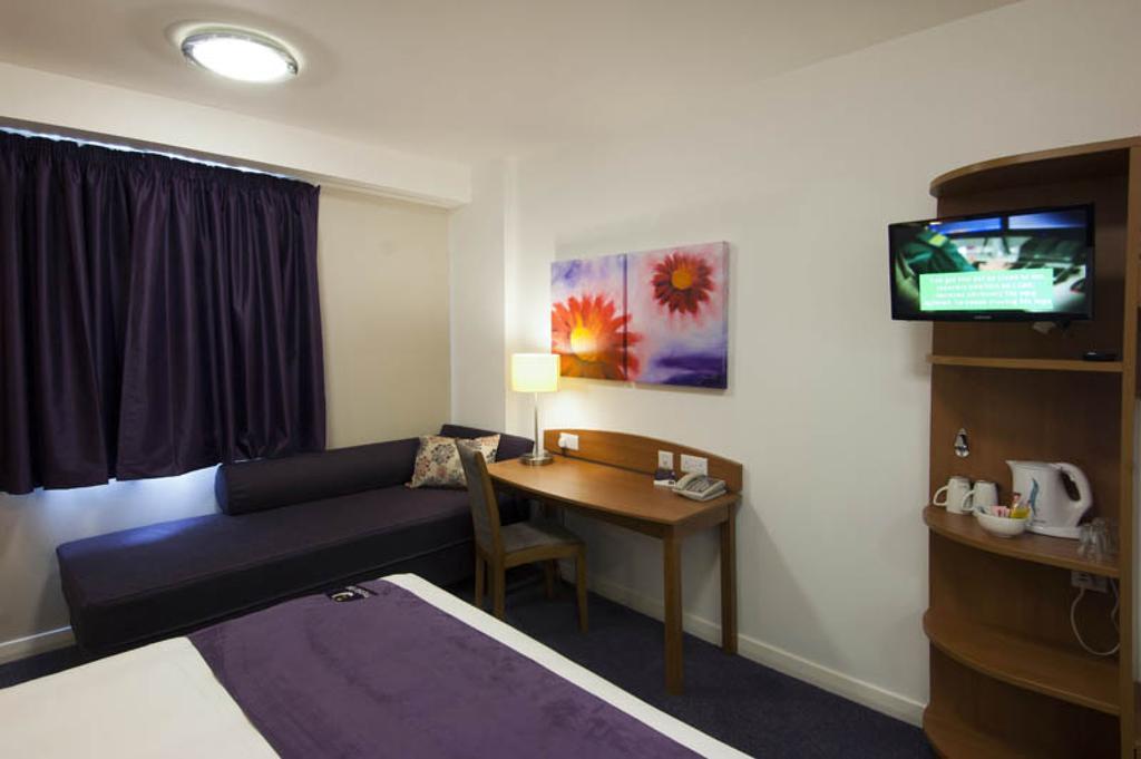 Premier Inn Sittingbourne Kent Værelse billede